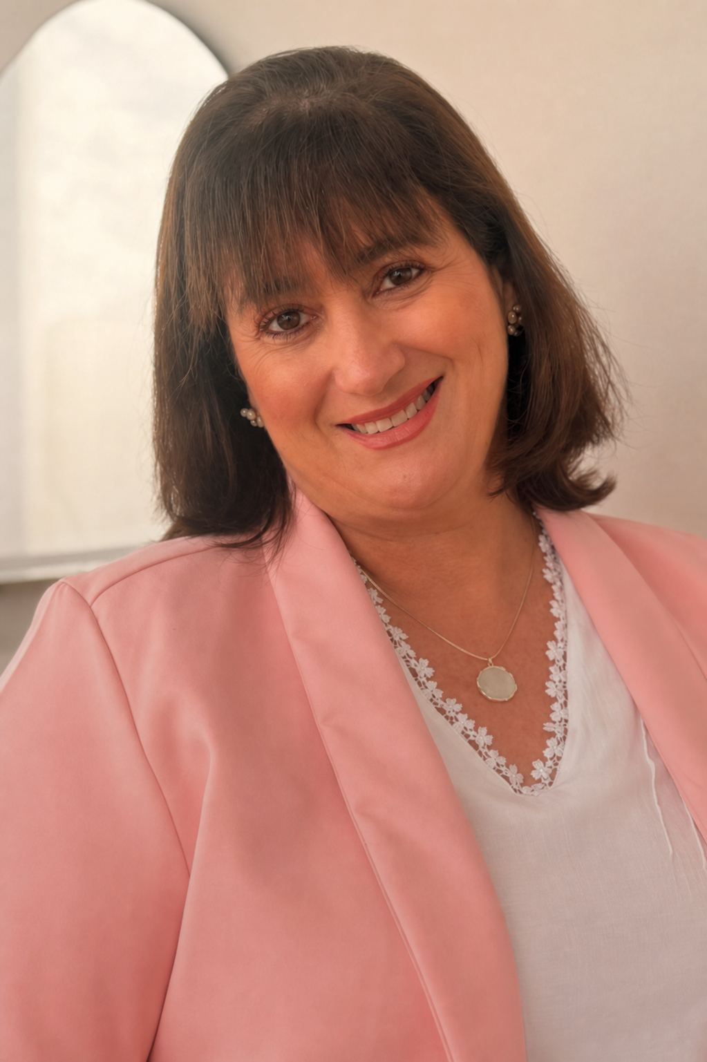Dra. Fabíola Costalonga